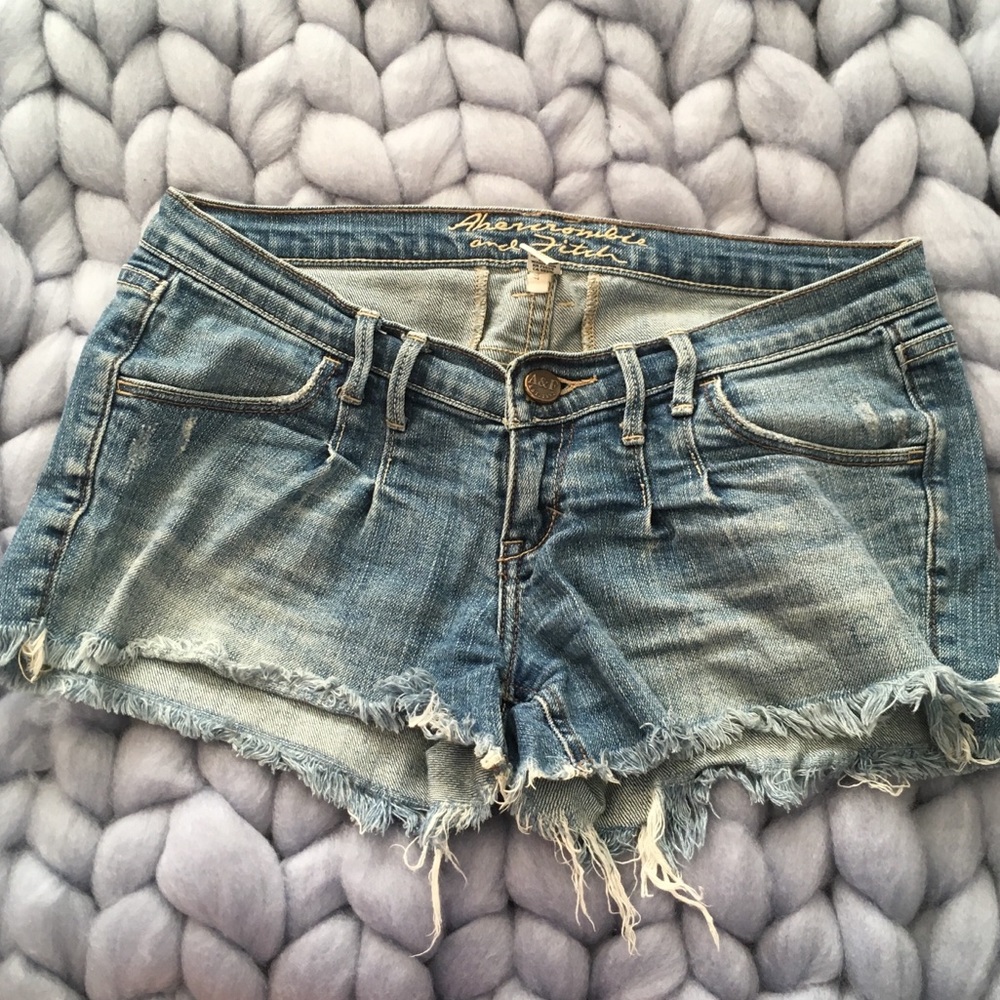 Abercrombie & Fitch Jean shorts